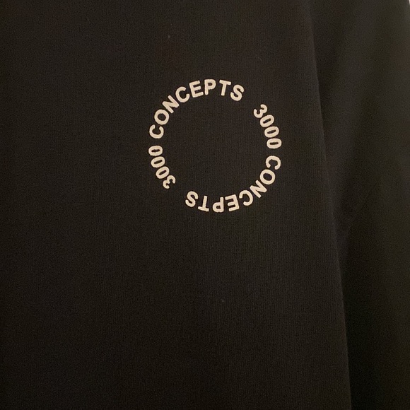 Black & pink (3000 concepts) sweatshirt 🖤🩷 - Picture 2 of 6